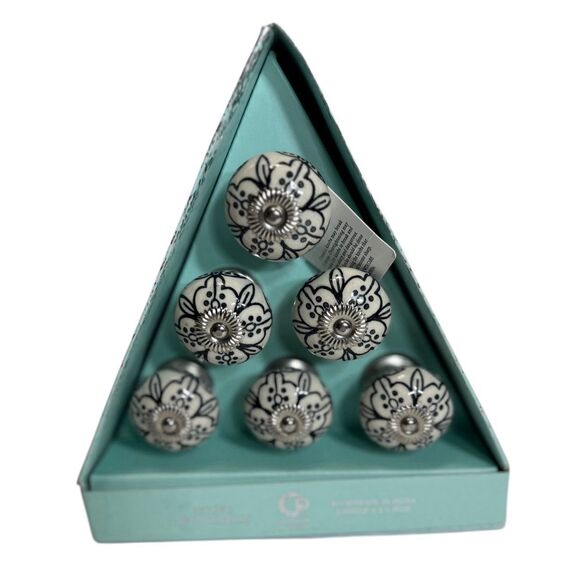 Casa Decor 6 White With Black Accents Drawer Pulls Knobs W Silver Filigree New - Picture 4 of 6